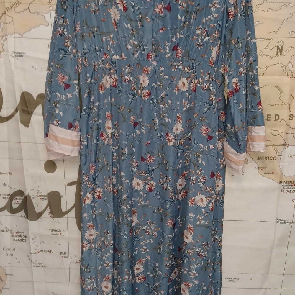 MIKAROSE SIZE XL Floral Blue Maxi Dress - Picture 6 of 16